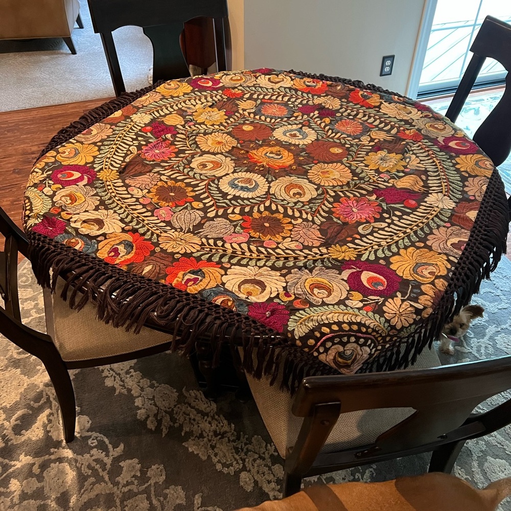 *RARE*Pottery Barn•Embroidered Fringed Tablecloth